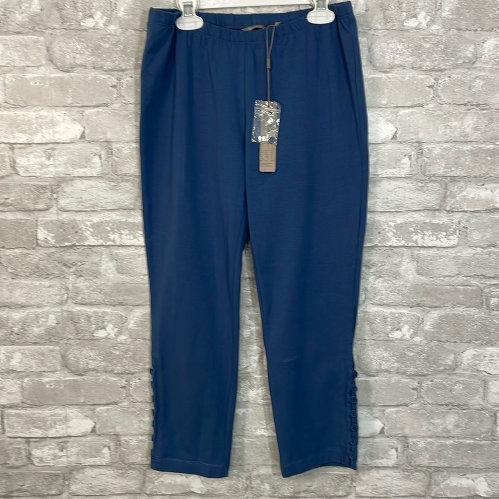Sandwich Button Hem Leggings